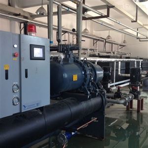 螺杆式冷水机组